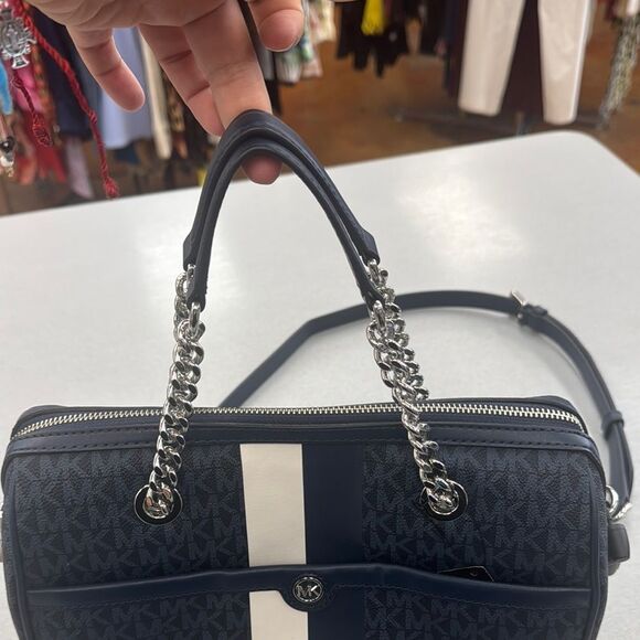 Michael kors bag - Picture 2 of 8